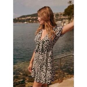 Sezane norabel daisy dress